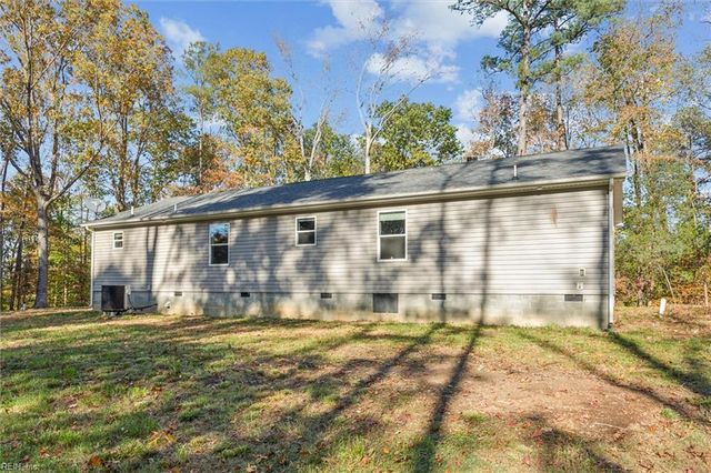 4248 Old Virginia ST, Urbanna, VA 23175