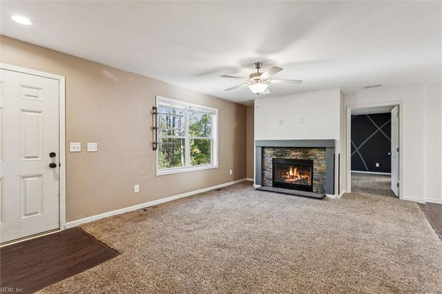 4248 Old Virginia ST, Urbanna, VA 23175