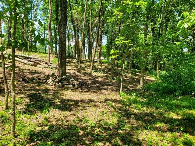 1930 Arlington Rd, Lebanon, TN 37087