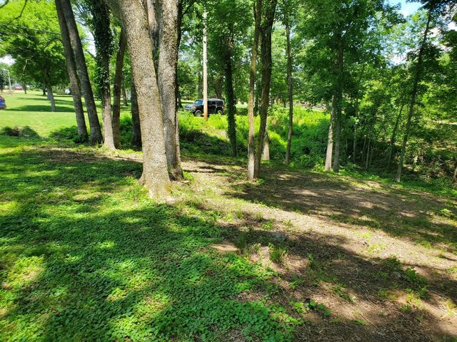 1930 Arlington Rd, Lebanon, TN 37087