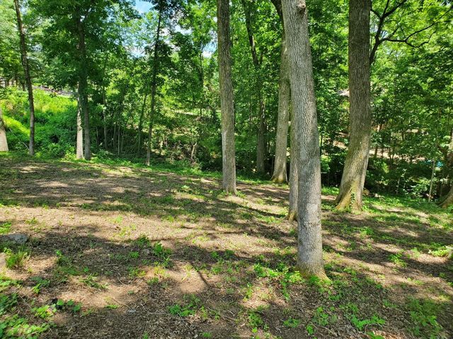 1930 Arlington Rd, Lebanon, TN 37087