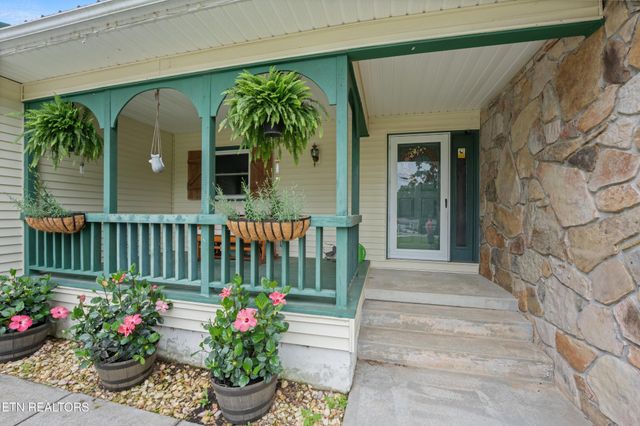 241 Cardinal Loop, Crossville, TN 38555