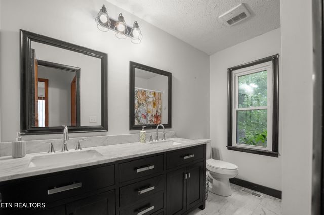 241 Cardinal Loop, Crossville, TN 38555