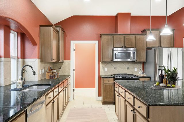 104 Turvey CV, Hutto, TX 78634