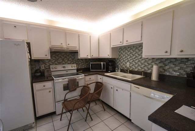 1709 CLOWER CREEK DRIVE BR 104, Sarasota, FL 34231