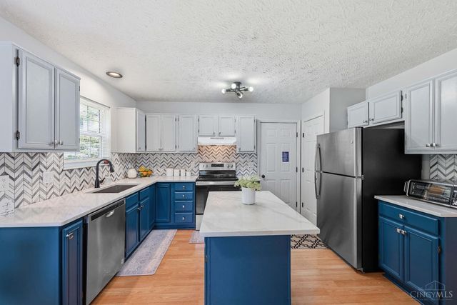 1542 Barrington Court, Lebanon, OH 45036