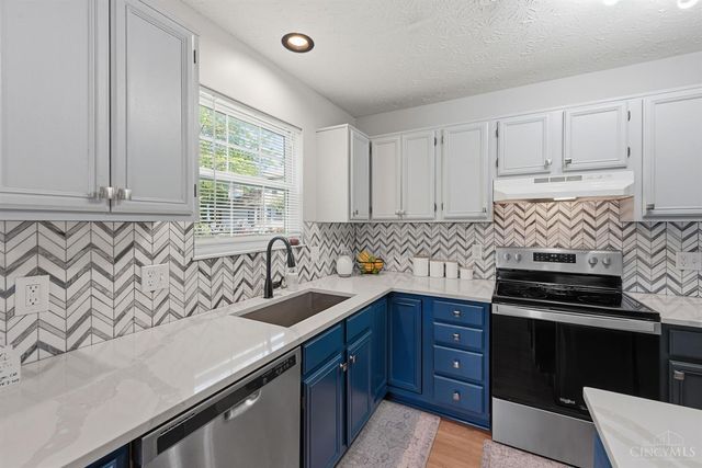 1542 Barrington Court, Lebanon, OH 45036