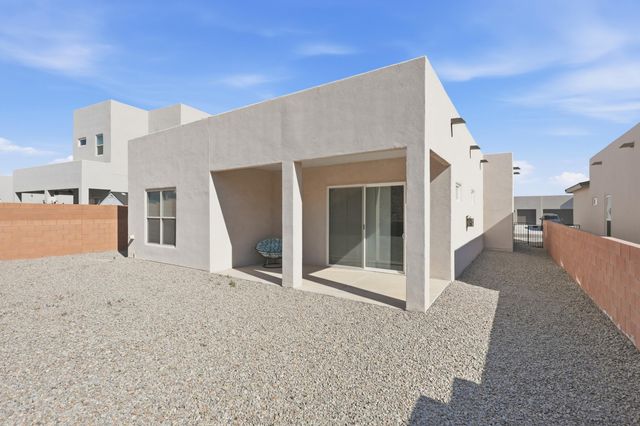 1706 Tesoro Loop NW, Los Lunas, NM 87031