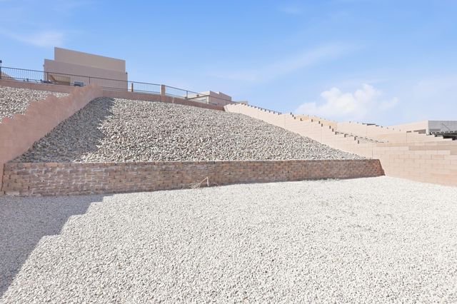 1706 Tesoro Loop NW, Los Lunas, NM 87031