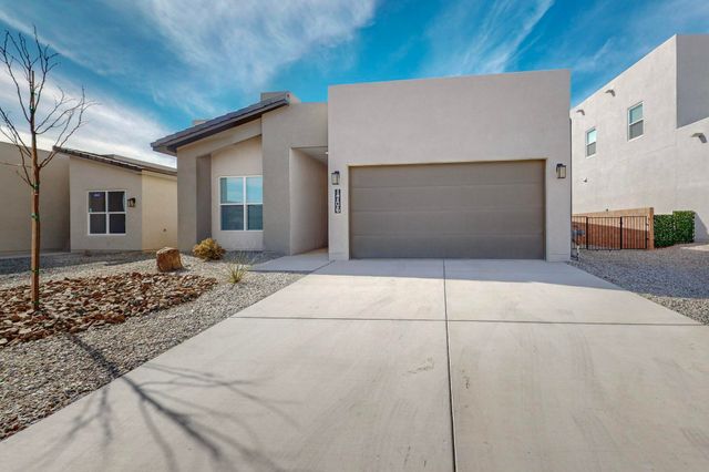 1706 Tesoro Loop NW, Los Lunas, NM 87031