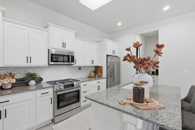 1706 Tesoro Loop NW, Los Lunas, NM 87031