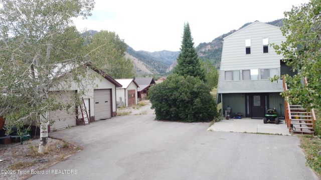 127 COTTONWOOD Court, Thayne, WY 83127 property photo