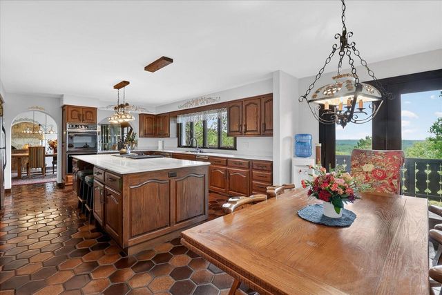 2532 Skyline Drive, Janesville, WI 53548