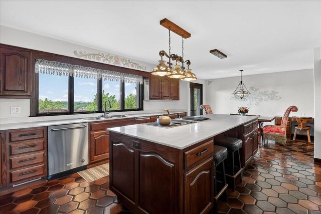2532 Skyline Drive, Janesville, WI 53548