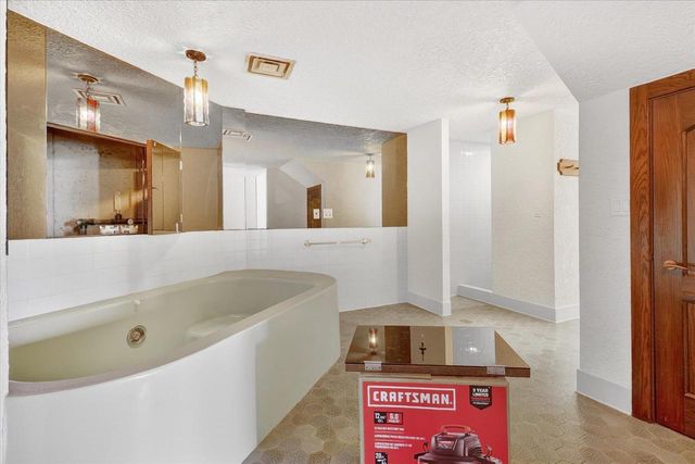 2532 Skyline Drive, Janesville, WI 53548