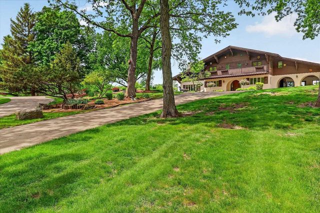 2532 Skyline Drive, Janesville, WI 53548
