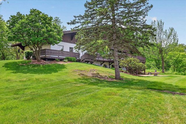 2532 Skyline Drive, Janesville, WI 53548