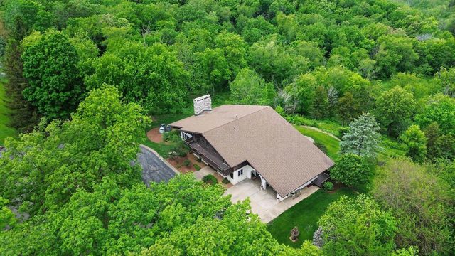 2532 Skyline Drive, Janesville, WI 53548