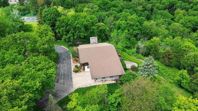 2532 Skyline Drive, Janesville, WI 53548