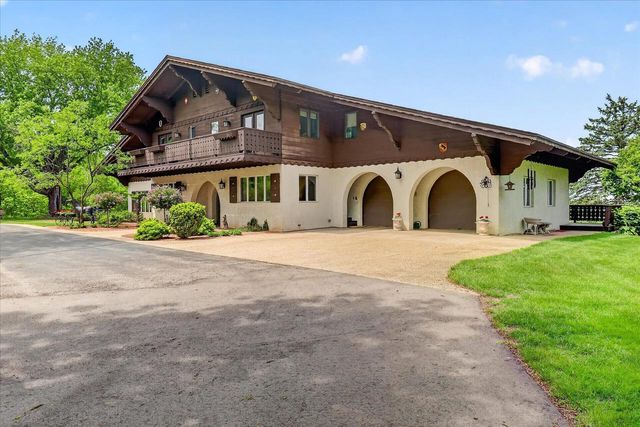2532 Skyline Drive, Janesville, WI 53548