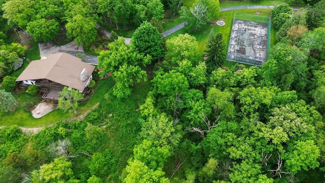 2532 Skyline Drive, Janesville, WI 53548