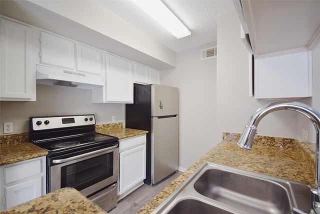 2120 El Paseo Street 3306, Houston, TX 77054