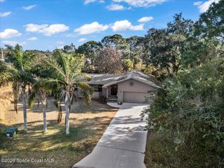 938 Dorchester Road NW, Palm Bay, FL 32907
