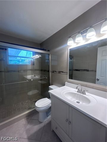 3900 Arnold DR, Fort Myers, FL 33916
