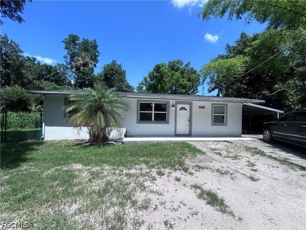 3900 Arnold DR, Fort Myers, FL 33916