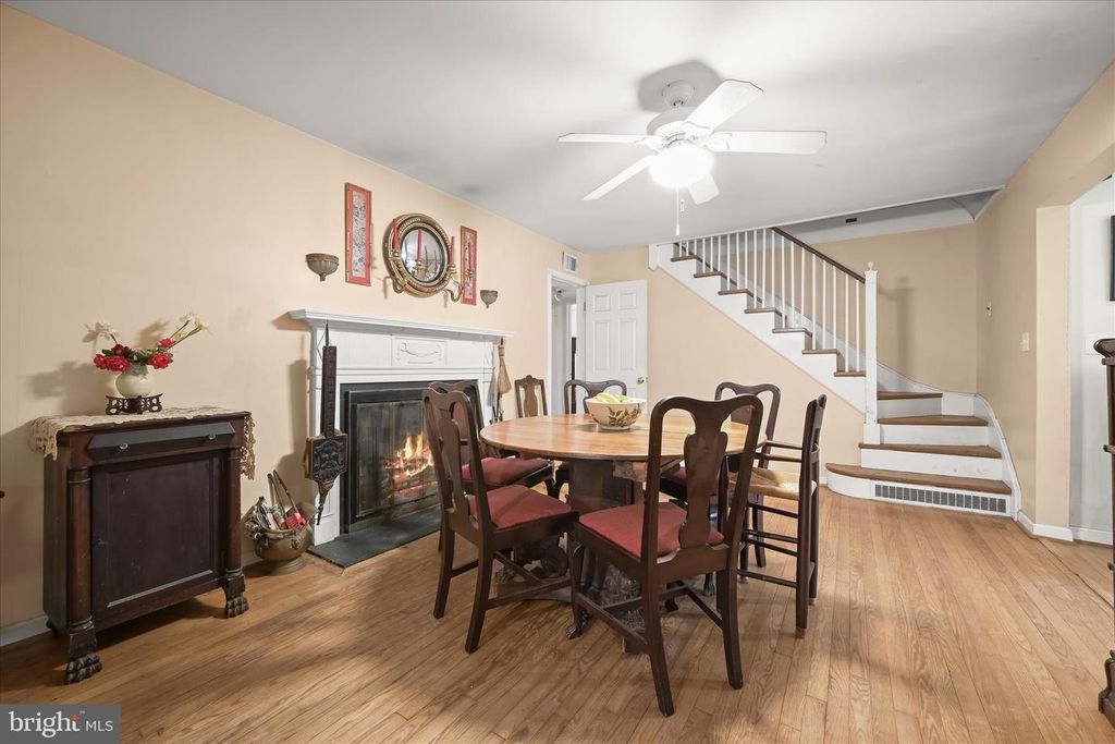 Image 13 of property listing at 301 DALE DR, Silver Spring, MD 20910