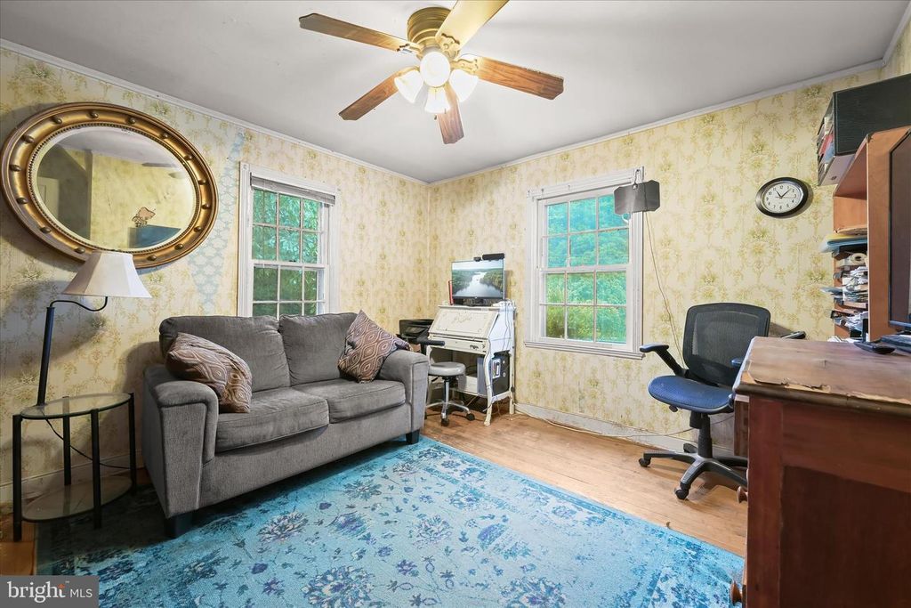Image 15 of property listing at 301 DALE DR, Silver Spring, MD 20910