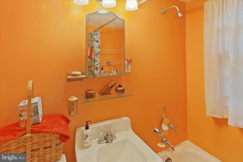 Image 19 of property listing at 301 DALE DR, Silver Spring, MD 20910