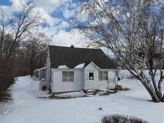2378 Carroll Road, Peninsula Twp, MI 49686