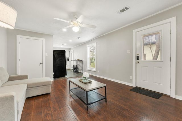 1319 Antone Street, Bryan, TX 77803