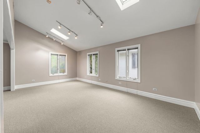 610 N Washington Street 2, Naperville, IL 60563