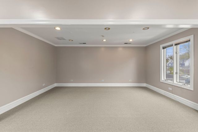 610 N Washington Street 2, Naperville, IL 60563