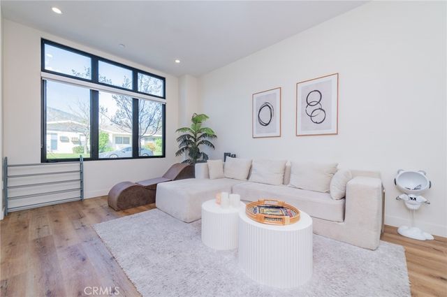 511 N Santa Anita B, Arcadia, CA 91006