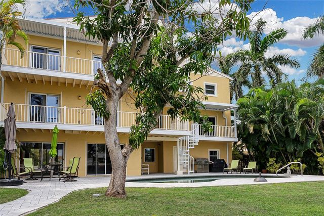 614 NORTON STREET, Longboat Key, FL 34228