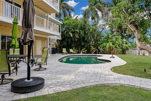614 NORTON STREET, Longboat Key, FL 34228