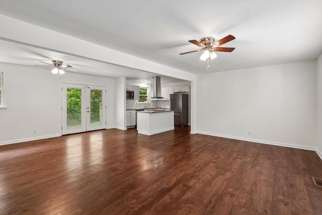 744 Scoutview Rd, Ashland City, TN 37015