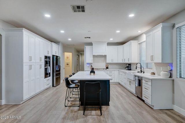 2729 S HANSEN Drive, Gilbert, AZ 85295