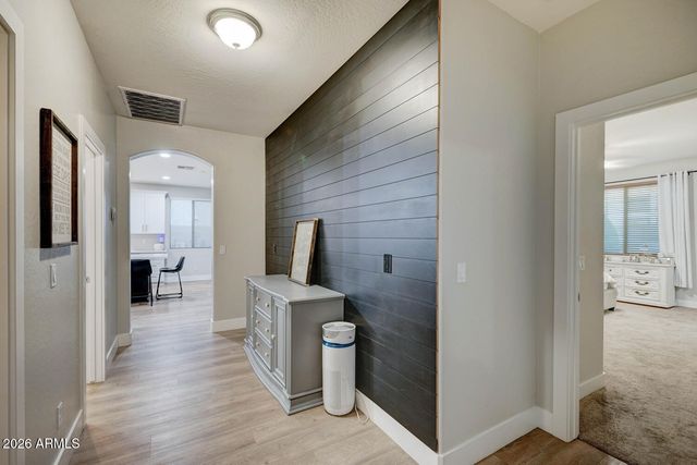 2729 S HANSEN Drive, Gilbert, AZ 85295