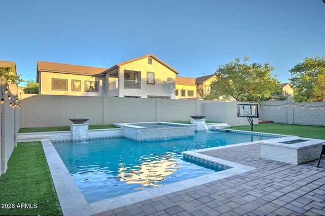 2729 S HANSEN Drive, Gilbert, AZ 85295