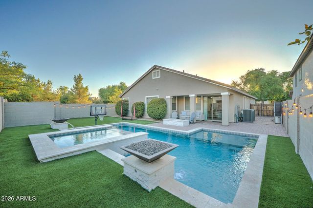 2729 S HANSEN Drive, Gilbert, AZ 85295