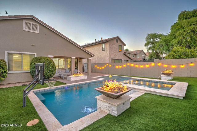 2729 S HANSEN Drive, Gilbert, AZ 85295