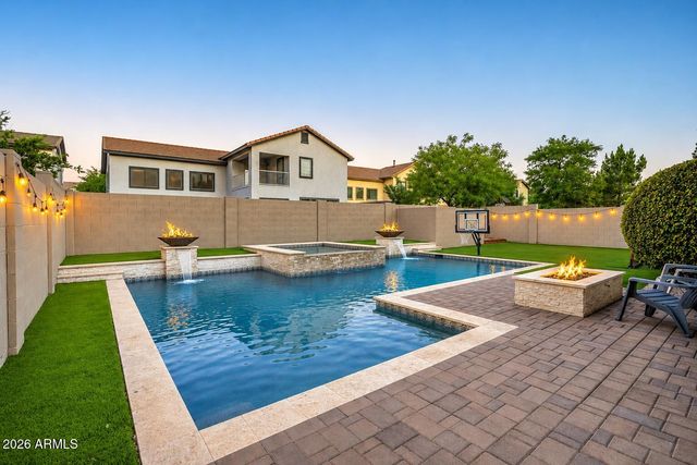 2729 S HANSEN Drive, Gilbert, AZ 85295