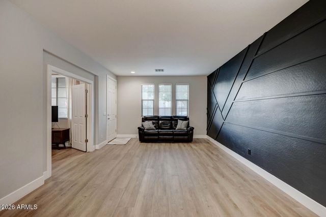 2729 S HANSEN Drive, Gilbert, AZ 85295