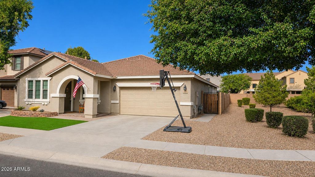 2729 S HANSEN Drive, Gilbert, AZ 85295