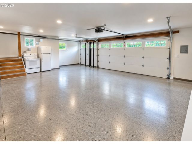 39399 Sw LAURELWOOD Rd, Gaston, OR 97119