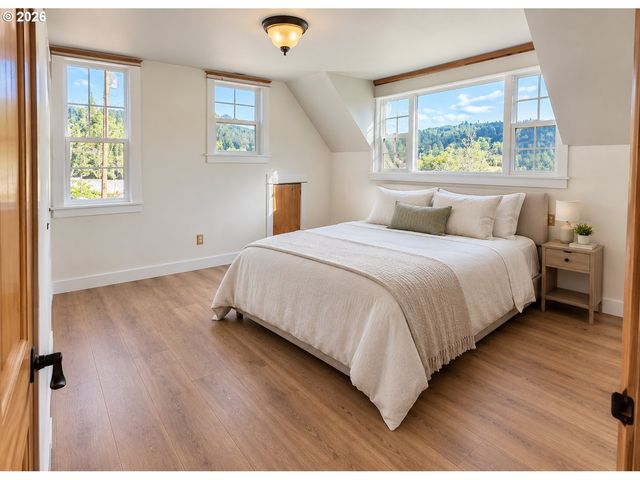 39399 Sw LAURELWOOD Rd, Gaston, OR 97119